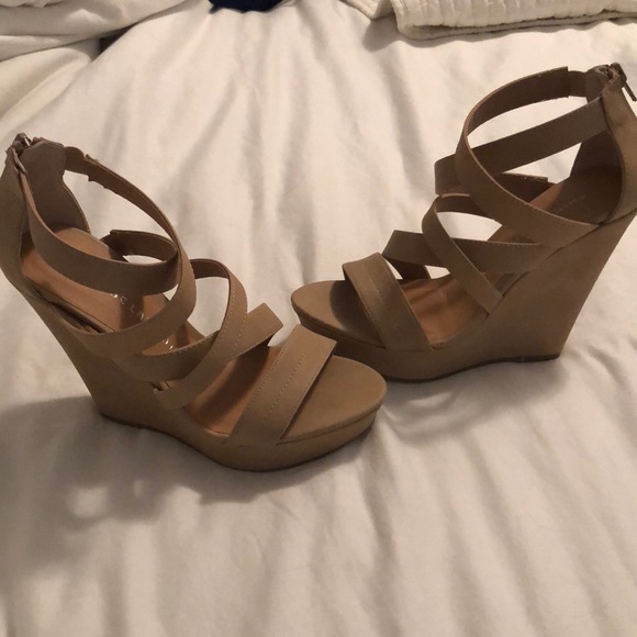 Tan platform wedges - worn once - Picture 2 of 4